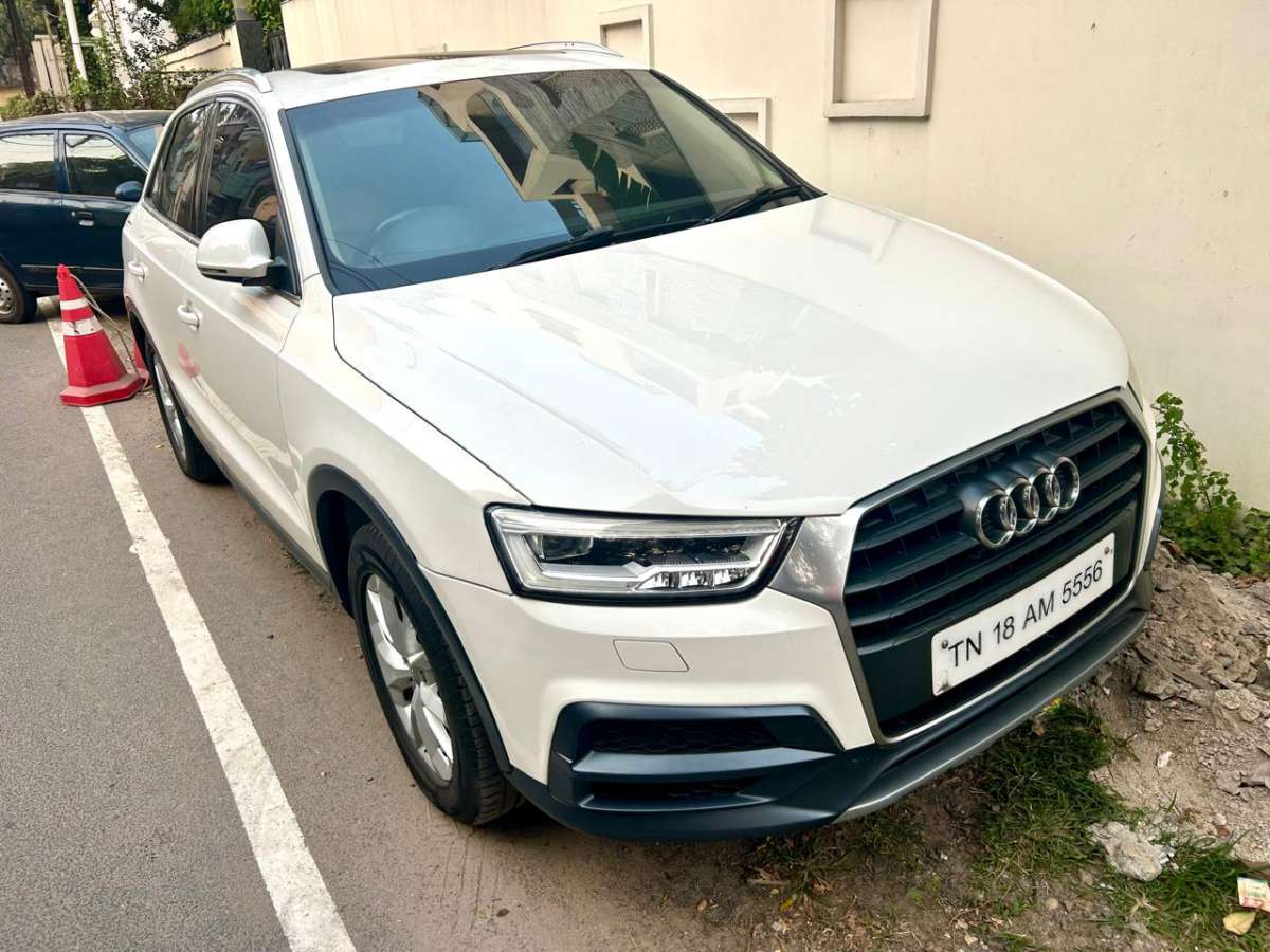 Audi Q3 30 TFSI Premium Audi Q3 30 TFSI Premium